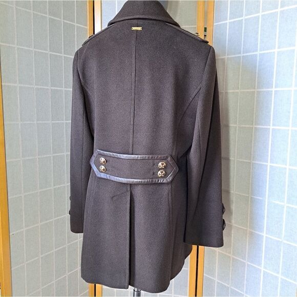 St John Coat  - Picture 9 of 17